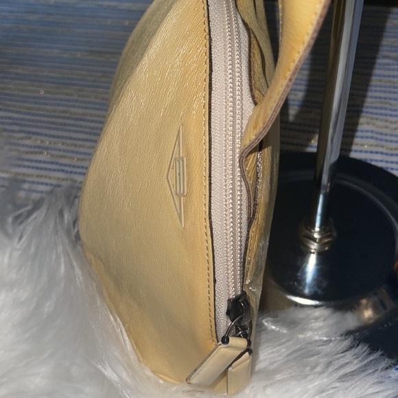 Bottega Veneta Semisphere Shoulder-bag in Camel GUC - Picture 12 of 16